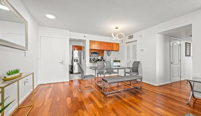 INCREDIBLE 3 BEDROOMS UNIT