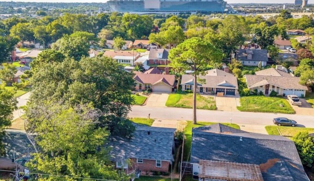 Inviting & Spacious 4BR | Walk to AT&T & World Cup