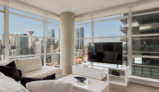 "Ivory" 2 bdrm in Guardian Bldg