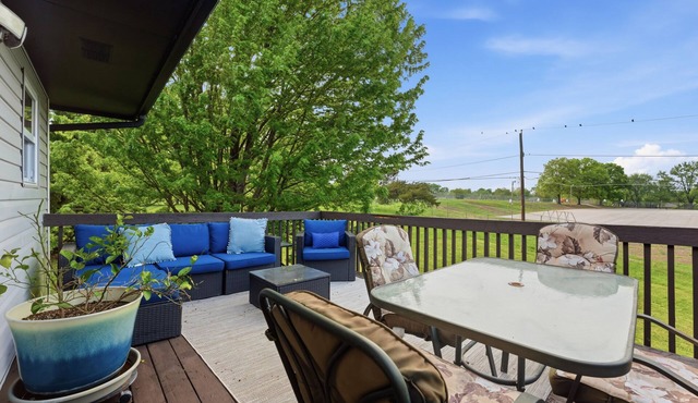 KC Retreat – 9 Minutes to Soccer Stadium!