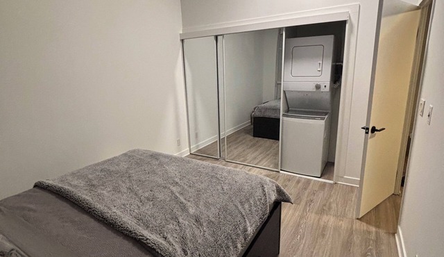 King West Condo - Close to Toronto Stadium