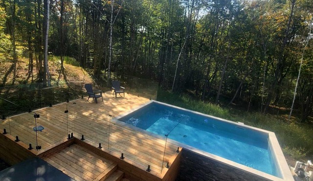 L'atmosphère Splendide Chalet Neuf Avec Piscine, spa et Billard