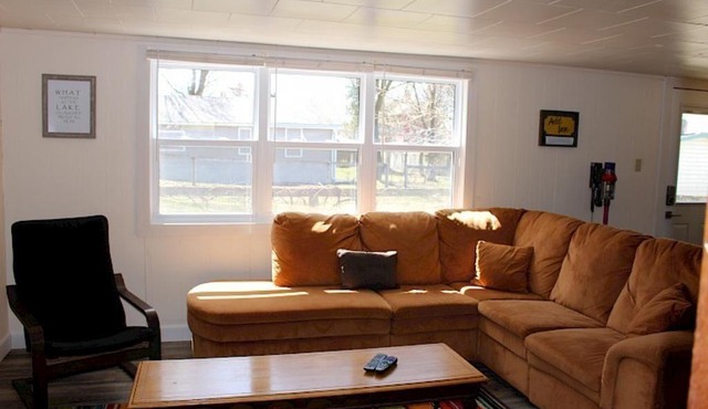 Laird Hideaways Unit 1 - Centrally located on a quiet laneway in Southampton