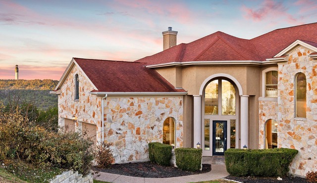 Lake Travis Luxury Home - Theater, Hot Tub, Game Room - Sleeps 16