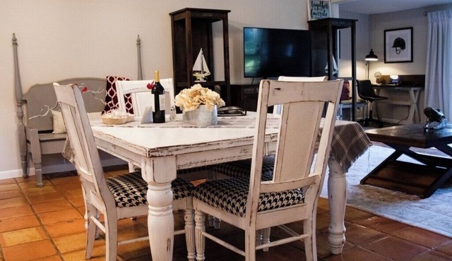 Lakefront Cottage and Cabin on an Equestrian Farm in Eustis