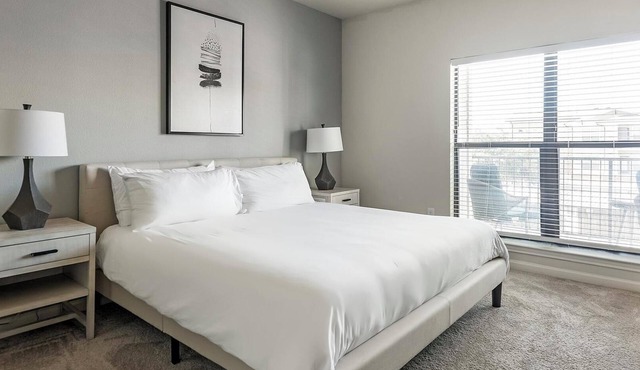 Landing | Chic 1BD, Pool, Clubhouse