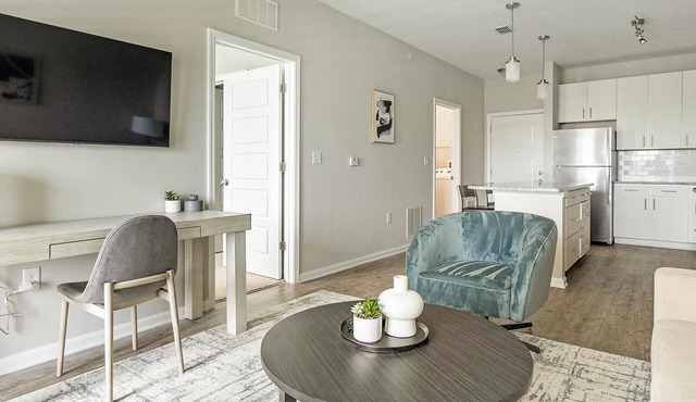 Landing | Chic 1BD, Gym, Clubhouse