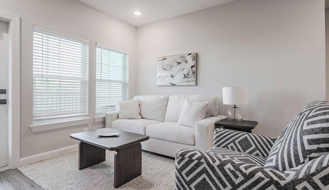 Landing | Incredible 2BD, Pool
