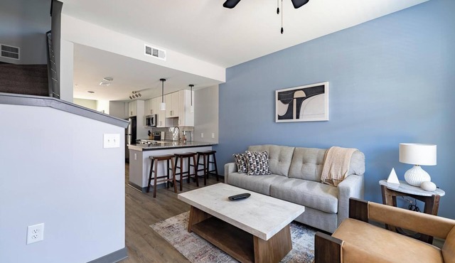 Landing | Incredible 2BD, Yoga Studio