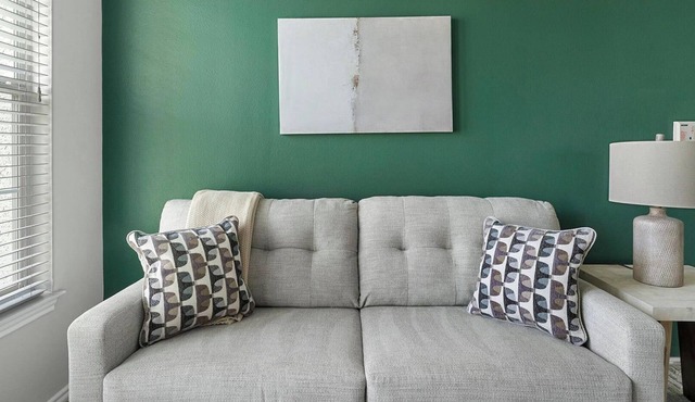 Landing | Modern 1BD in Copperfield