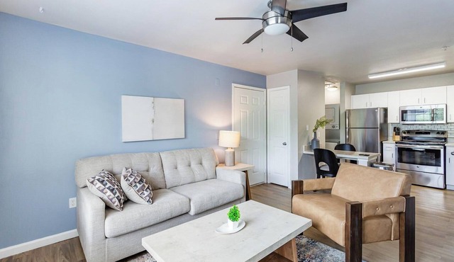 Landing | Modern 1BD, Game Room, Gym