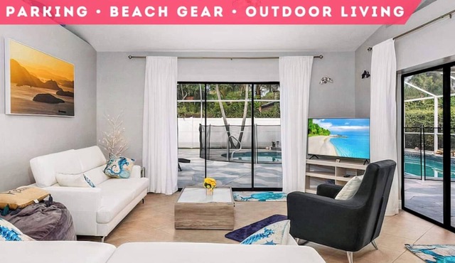 Larg heated pool, 3 bdrm, 2 bath, fast wi-fi, ps3, 4 smart TVs, large lanai with 2 covered areas.