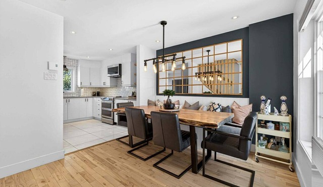 Large family home with pools, a garden, and a gym – St-Mathieu-de-Beloeil