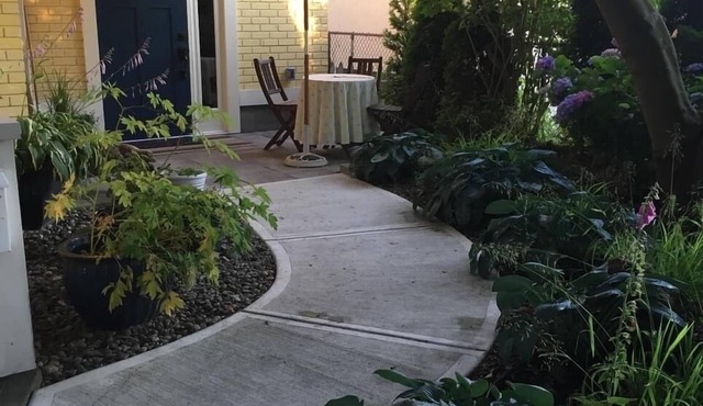 Little Gem 2 bedroom apart with patio + Studio in prime Vancouver location