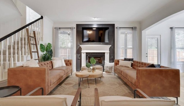 Live Like Royalty - Highland Village 6BR Mansion