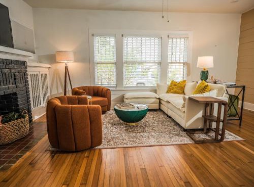 Location! Charming Home Downtown San Antonio