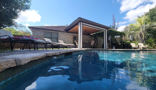 Lovely 4 bedroom home, with pool , heating pool is 45$ a day extra on request