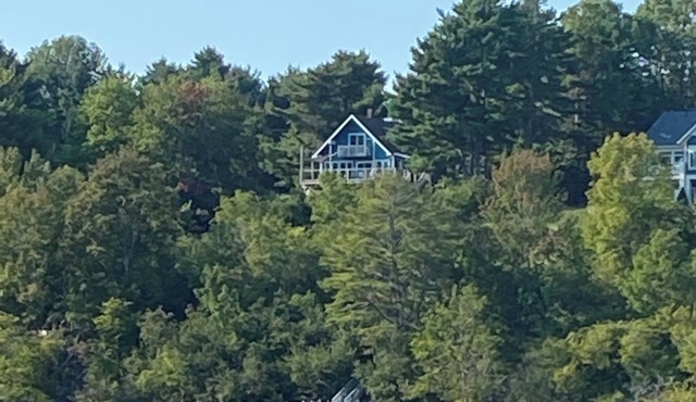 Lovely Oceanfront Cottage just outside Mahone Bay