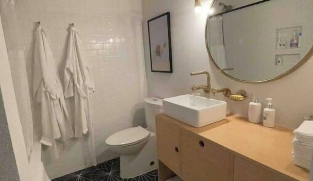 Lux Boho Chic FREE Parking, Wi-Fi, Mins to Soco/DT