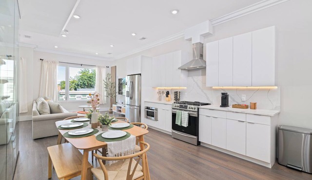 LUX Home with FREE Parking & Private Rooftop Minutes to NYC & Metlife Stadium!