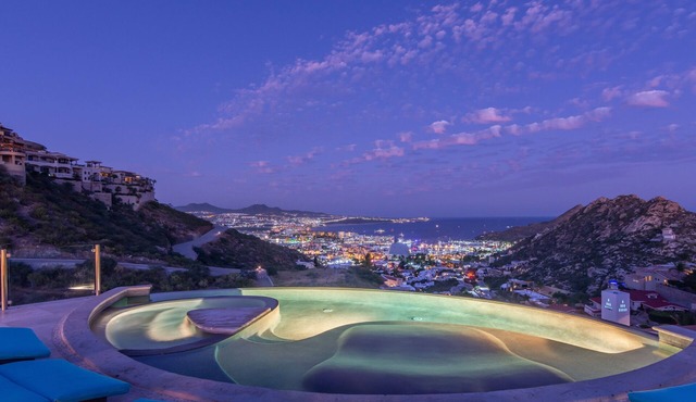 Luxurious Casa Carmelo 5 Master Bedrooms-Large Sea of Cortez & Pacific Terraces