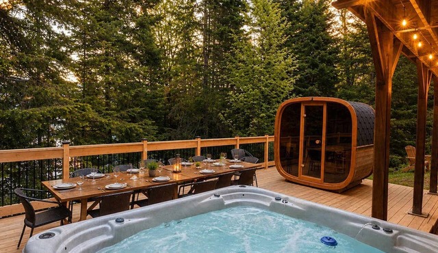 Luxury chalet retreat Wood fire, Hot Tub & Sauna