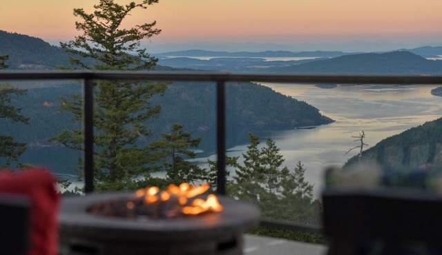 Luxury Mountaintop 5 Bedroom with Unparalleled Spectacular Views