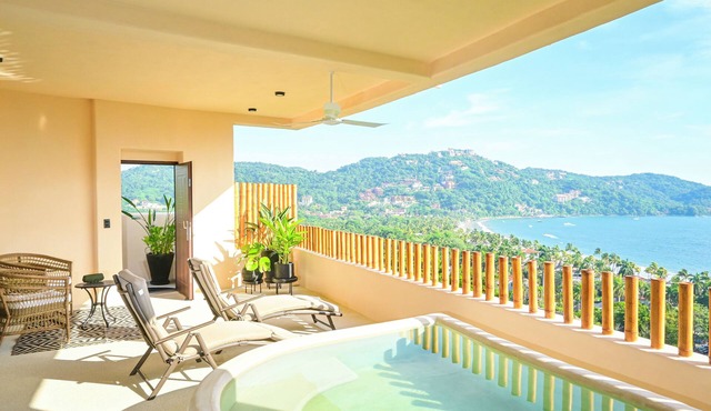 Luxury villa with private pool and ocean view — steps from Playa La Ropa