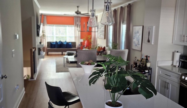 "Luxury World Cup Executive Package "Serene 3-bedroom townhome with AC Mableton