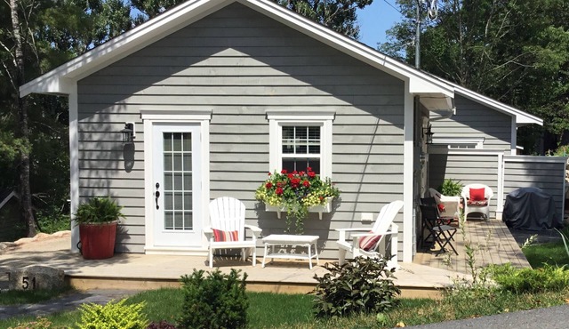 Mahone Bay Hide-Away
