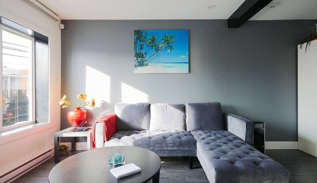Maison Windsor| Cozy Modern 2BR Condo| Open-Concept + Patio Deck