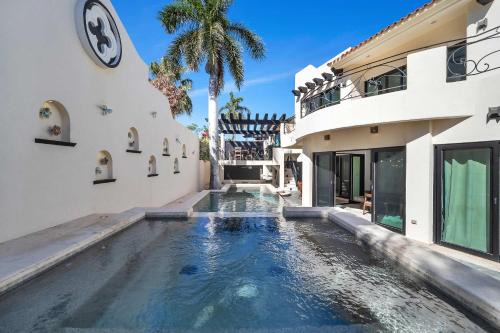 Marbella Lane Premium Ocean View Villa & Pool