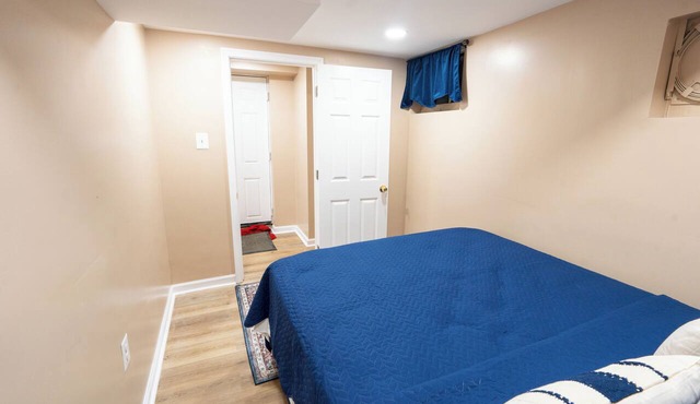 Marvelous 4-bedroom house with AC in Village Green