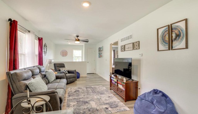 'McBride Cul-De-Sac' Quiet Apt for Extended Stays