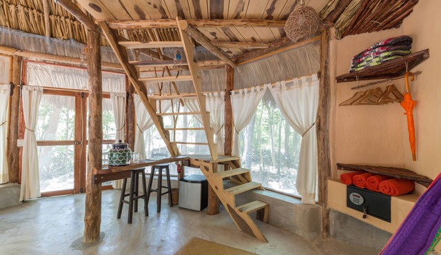 MELI-MELO ECO-FRIENDLY JUNGLE HOUSE, MINUTES FROM TULUM BEACH