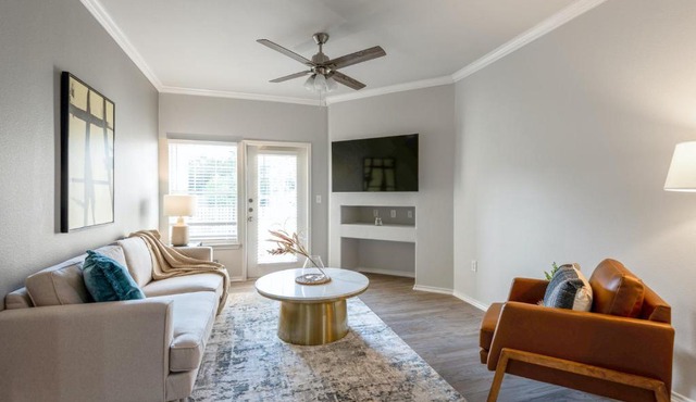 Modern Apartment in Prime Location ID2249