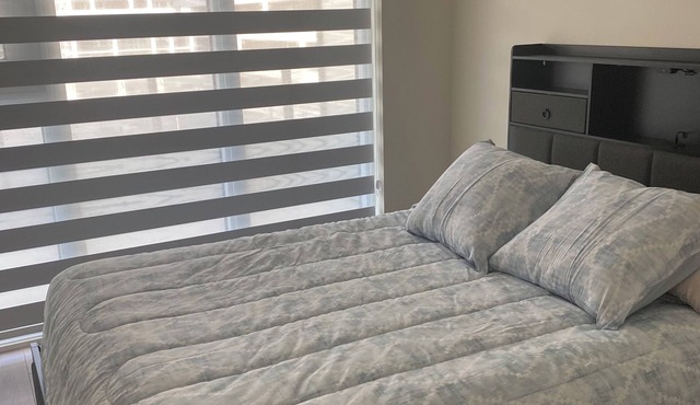🛏️ Modern 📸 Bright, Private Room with Ensuite – 2 Min Walk to Vaughan Mills!