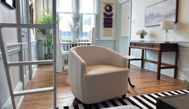 Modern Comforts in Downtown's Victorian Gem, Patio