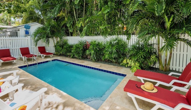 *MODERN IN THE MEADOWS* Modern Home & Pool + Last Key White Glove Service.