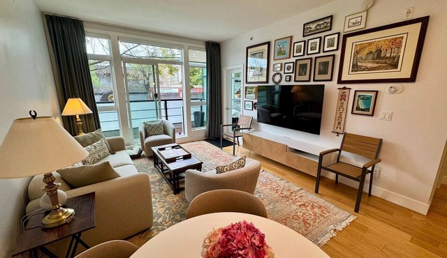 Modern Luxury Kitsilano Apartment