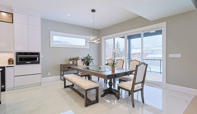 Modern Masterpiece Luxury 6 Bedroom Home