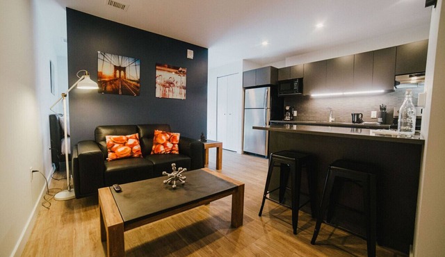 Modern Studio Near Downtown & River Walks