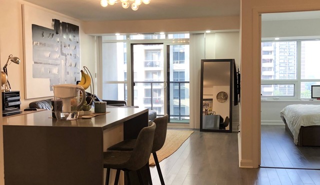 Modern Toronto Condo | TTC Only Steps Away