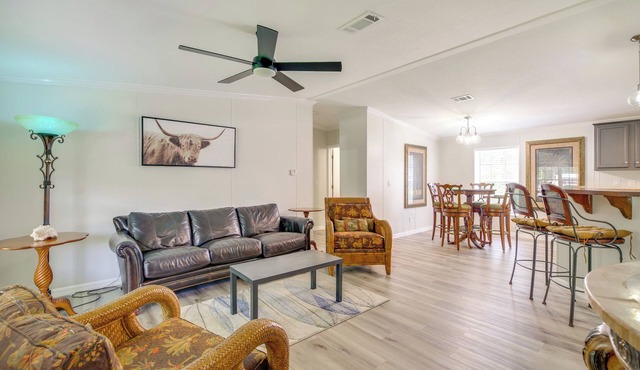 Near Rocket Launches & Beaches! Cocoa Family Home