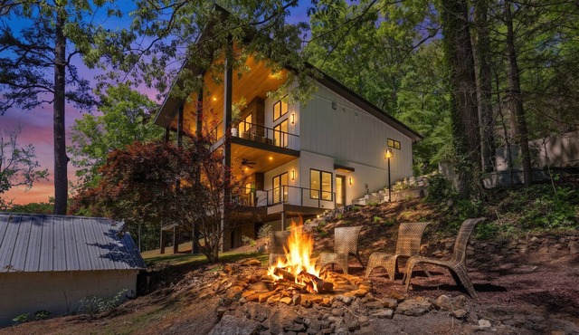 New Modern Lakefront Home on Lake Lanier with Dock, Fire Pit & Water Recreation