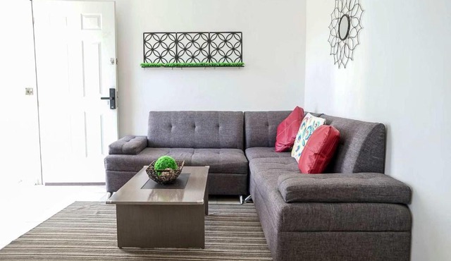 NEW Poliforum 2BR Modern Apartment
