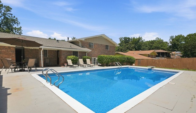 NEW! Private Pool Oasis 15 mins to World Cup Sleeps 10