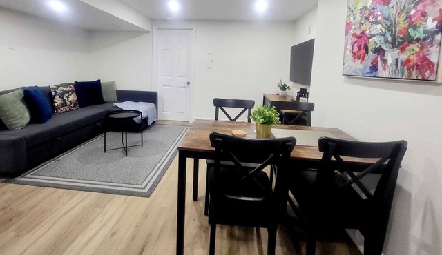 New Private Spacious & Modern Apartment near Square One and Downtown Mississauga
