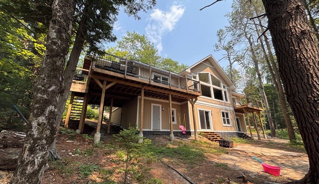 Newly Built, Private, Lakefront Muskoka Cottage