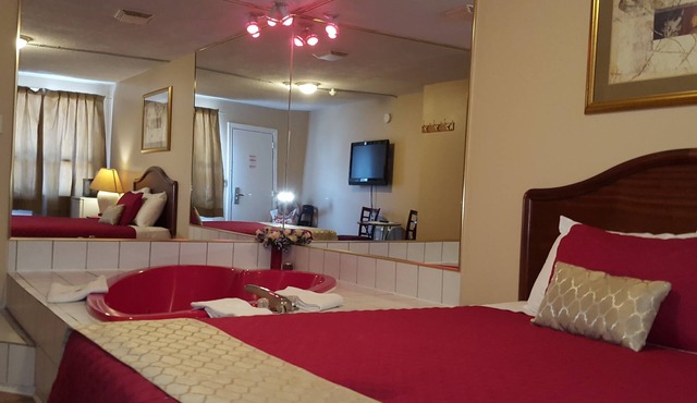 Niagara Inn & Suites